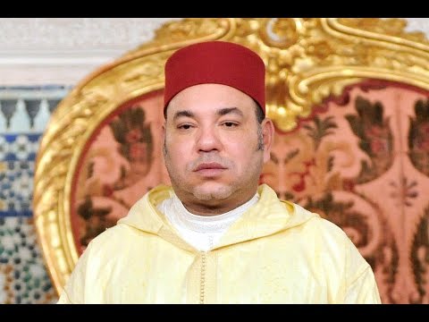 شاهد الطفلة التي أضحكت الملك محمد السادس وملايين المغاربة